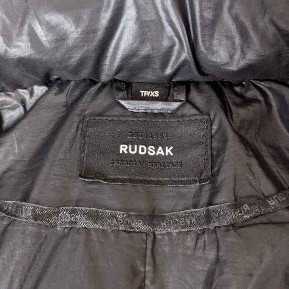 Coat - Picture 8 of 10